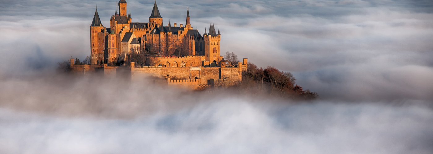 Burg Hohenzollern über den Wolken
